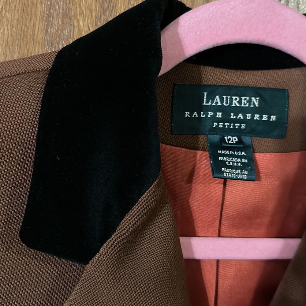 Lauren Ralph Lauren Equestrian blazer size 12p - Picture 5 of 17